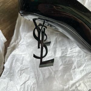 YSL Opyum patent leather pump